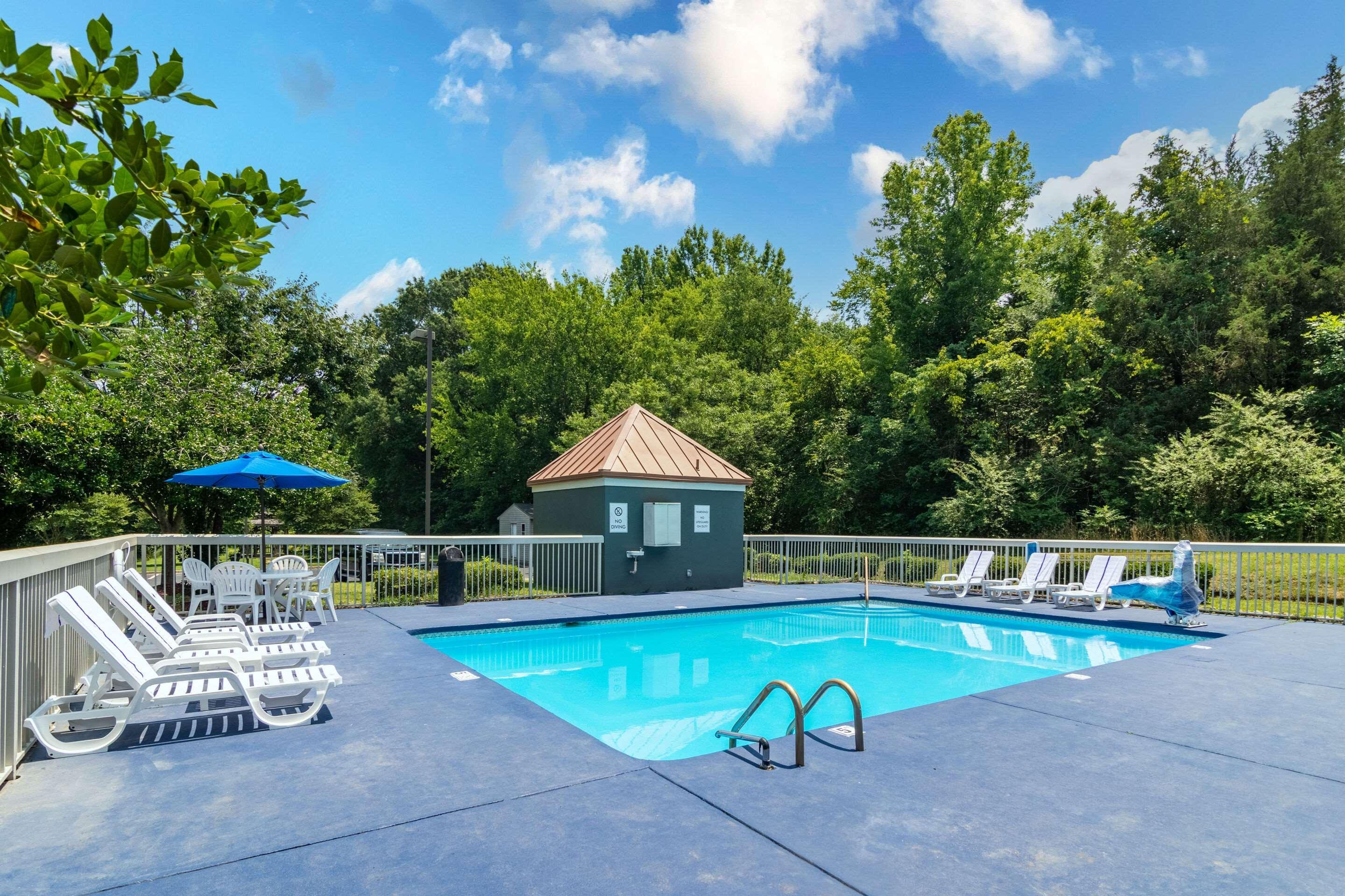 Clarion Pointe South Boston - Danville East מראה חיצוני תמונה