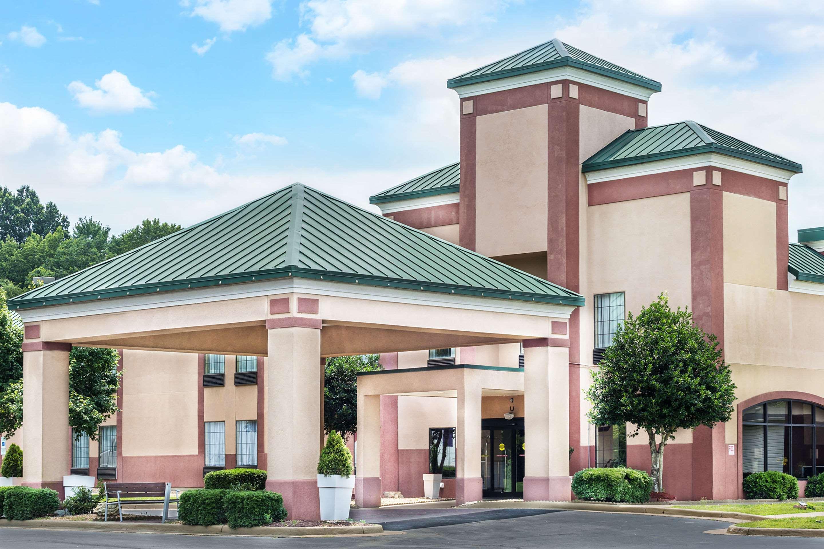 Clarion Pointe South Boston - Danville East מראה חיצוני תמונה